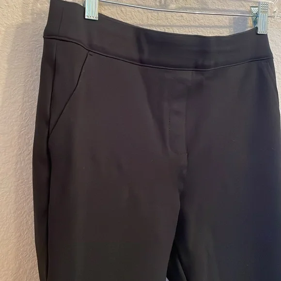 SPANX  Flare Pant . Excellent New Condition 
Black Sz M - Picture 2 of 4